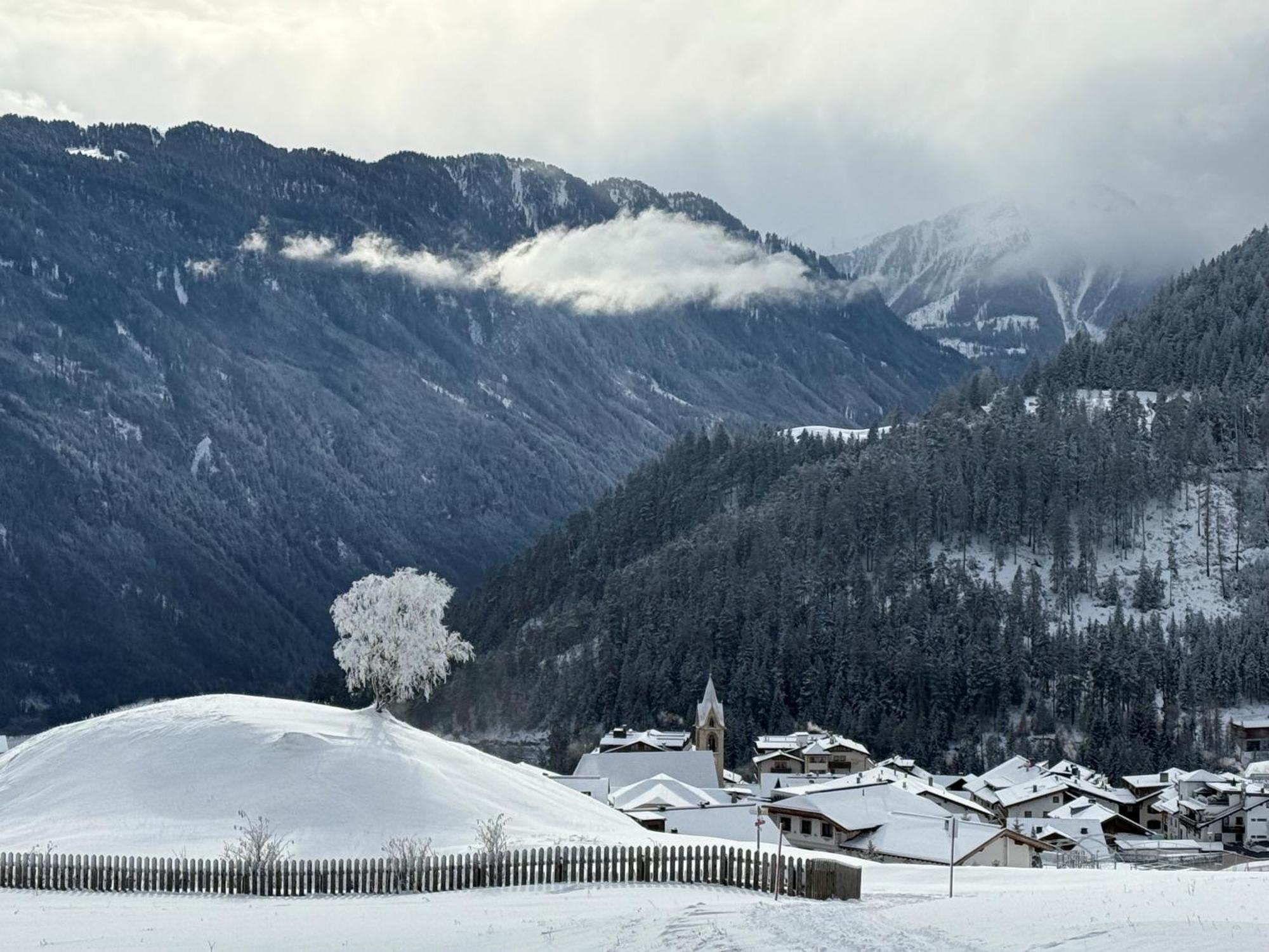 Hotel Garni Alpenjuwel Serfaus Exterior photo